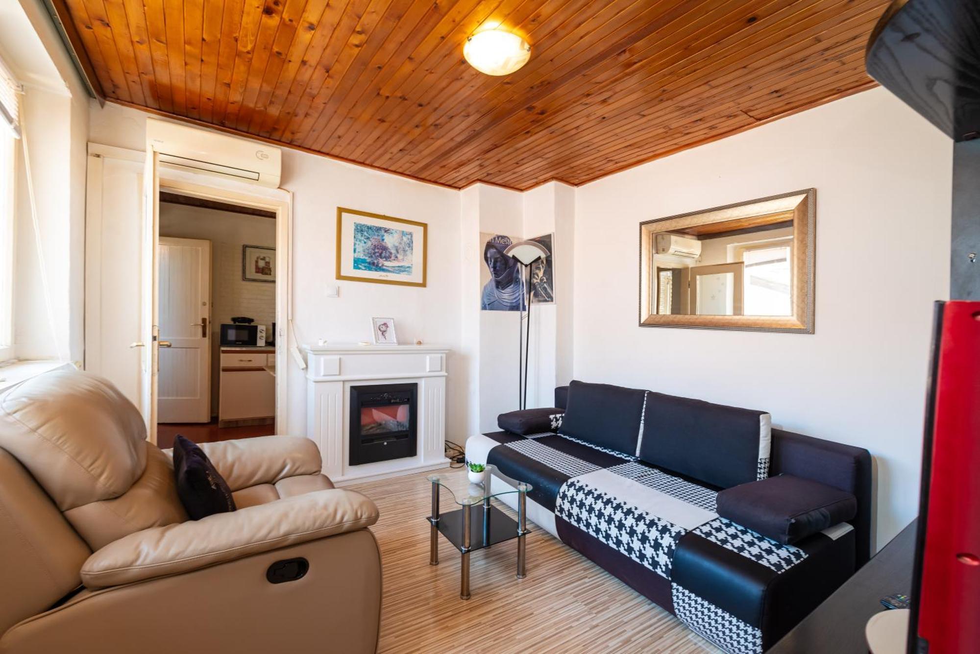 Apartamento Timeless Antique Old Town With Terrace Zadar Exterior foto
