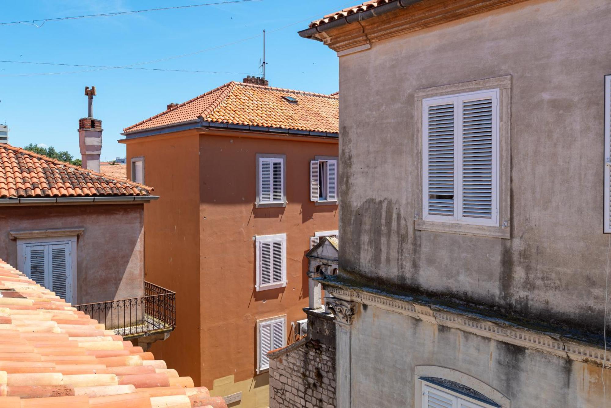 Apartamento Timeless Antique Old Town With Terrace Zadar Exterior foto